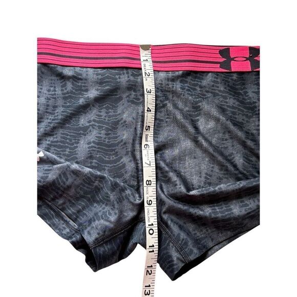 Under Armour gray/hot pink compression shorts - M - 🙂3/$15 - Picture 7 of 7